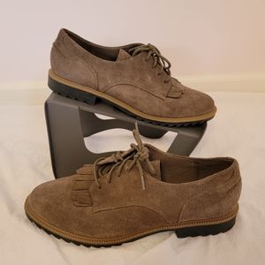 Clarks brown kiltie oxfords size 9